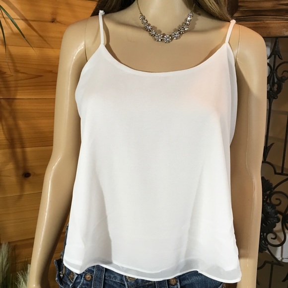 LINED CROPED TANK black available - Picture 4 of 7